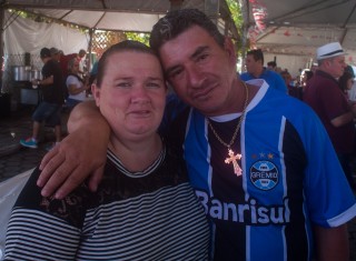 
<a style='margin-left: 5px;' class='btn btn-xs btn-social btn-facebook' href='https://www.facebook.com/sharer/sharer.php?u=https://galeramix.s01.web.getmuller.com.br/imagem/a77/800-800-90/conteudo/site_galerias/77/aniversario-de-tijucas-galera-mix-casarao-gallotti-98.jpg' rel='popup' data-width='500' data-height='400'><i class='fa fa-facebook'></i>Compartilhar <span class='hidden-xs'>no Facebook</span>
</a> 
<a class='btn btn-default btn-xs' target='_blank' href='imagem/a77/800-800-90/conteudo/site_galerias/77/aniversario-de-tijucas-galera-mix-casarao-gallotti-98.jpg'>
<span class='glyphicon glyphicon-cloud-download'></span> Salvar
</a>
