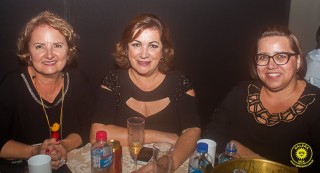 
                <a style='margin-left: 5px;' class='btn btn-xs btn-social btn-facebook' href='https://www.facebook.com/sharer/sharer.php?u=https://galeramix.s01.web.getmuller.com.br/imagem/a80/800-800-90/conteudo/site_galerias/80/live-tijucas-galera-mix-espresso-rural-diogo-portugal-102.jpg' rel='popup' data-width='500' data-height='400'><i class='fa fa-facebook'></i>Compartilhar <span class='hidden-xs'>no Facebook</span>
            </a> 
            <a class='btn btn-default btn-xs' target='_blank' href='imagem/a80/800-800-90/conteudo/site_galerias/80/live-tijucas-galera-mix-espresso-rural-diogo-portugal-102.jpg'>
                <span class='glyphicon glyphicon-cloud-download'></span> Salvar
            </a>
            