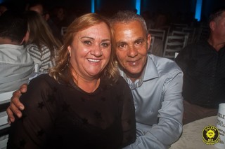 
<a style='margin-left: 5px;' class='btn btn-xs btn-social btn-facebook' href='https://www.facebook.com/sharer/sharer.php?u=https://galeramix.s01.web.getmuller.com.br/imagem/a80/800-800-90/conteudo/site_galerias/80/live-tijucas-galera-mix-espresso-rural-diogo-portugal-109.jpg' rel='popup' data-width='500' data-height='400'><i class='fa fa-facebook'></i>Compartilhar <span class='hidden-xs'>no Facebook</span>
</a> 
<a class='btn btn-default btn-xs' target='_blank' href='imagem/a80/800-800-90/conteudo/site_galerias/80/live-tijucas-galera-mix-espresso-rural-diogo-portugal-109.jpg'>
<span class='glyphicon glyphicon-cloud-download'></span> Salvar
</a>
