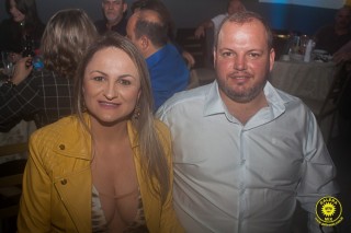 
<a style='margin-left: 5px;' class='btn btn-xs btn-social btn-facebook' href='https://www.facebook.com/sharer/sharer.php?u=https://galeramix.s01.web.getmuller.com.br/imagem/a80/800-800-90/conteudo/site_galerias/80/live-tijucas-galera-mix-espresso-rural-diogo-portugal-12.jpg' rel='popup' data-width='500' data-height='400'><i class='fa fa-facebook'></i>Compartilhar <span class='hidden-xs'>no Facebook</span>
</a> 
<a class='btn btn-default btn-xs' target='_blank' href='imagem/a80/800-800-90/conteudo/site_galerias/80/live-tijucas-galera-mix-espresso-rural-diogo-portugal-12.jpg'>
<span class='glyphicon glyphicon-cloud-download'></span> Salvar
</a>
