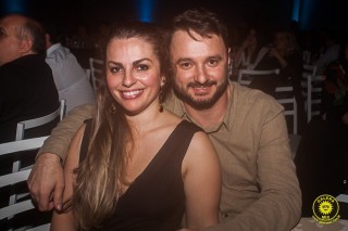 
<a style='margin-left: 5px;' class='btn btn-xs btn-social btn-facebook' href='https://www.facebook.com/sharer/sharer.php?u=https://galeramix.s01.web.getmuller.com.br/imagem/a80/800-800-90/conteudo/site_galerias/80/live-tijucas-galera-mix-espresso-rural-diogo-portugal-120.jpg' rel='popup' data-width='500' data-height='400'><i class='fa fa-facebook'></i>Compartilhar <span class='hidden-xs'>no Facebook</span>
</a> 
<a class='btn btn-default btn-xs' target='_blank' href='imagem/a80/800-800-90/conteudo/site_galerias/80/live-tijucas-galera-mix-espresso-rural-diogo-portugal-120.jpg'>
<span class='glyphicon glyphicon-cloud-download'></span> Salvar
</a>
