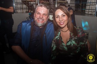 
<a style='margin-left: 5px;' class='btn btn-xs btn-social btn-facebook' href='https://www.facebook.com/sharer/sharer.php?u=https://galeramix.s01.web.getmuller.com.br/imagem/a80/800-800-90/conteudo/site_galerias/80/live-tijucas-galera-mix-espresso-rural-diogo-portugal-131.jpg' rel='popup' data-width='500' data-height='400'><i class='fa fa-facebook'></i>Compartilhar <span class='hidden-xs'>no Facebook</span>
</a> 
<a class='btn btn-default btn-xs' target='_blank' href='imagem/a80/800-800-90/conteudo/site_galerias/80/live-tijucas-galera-mix-espresso-rural-diogo-portugal-131.jpg'>
<span class='glyphicon glyphicon-cloud-download'></span> Salvar
</a>
