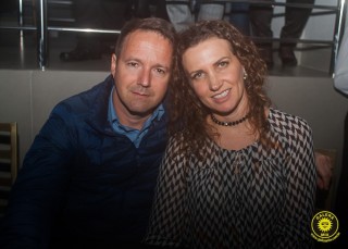 
<a style='margin-left: 5px;' class='btn btn-xs btn-social btn-facebook' href='https://www.facebook.com/sharer/sharer.php?u=https://galeramix.s01.web.getmuller.com.br/imagem/a80/800-800-90/conteudo/site_galerias/80/live-tijucas-galera-mix-espresso-rural-diogo-portugal-133.jpg' rel='popup' data-width='500' data-height='400'><i class='fa fa-facebook'></i>Compartilhar <span class='hidden-xs'>no Facebook</span>
</a> 
<a class='btn btn-default btn-xs' target='_blank' href='imagem/a80/800-800-90/conteudo/site_galerias/80/live-tijucas-galera-mix-espresso-rural-diogo-portugal-133.jpg'>
<span class='glyphicon glyphicon-cloud-download'></span> Salvar
</a>
