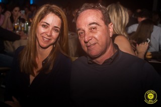 
<a style='margin-left: 5px;' class='btn btn-xs btn-social btn-facebook' href='https://www.facebook.com/sharer/sharer.php?u=https://galeramix.s01.web.getmuller.com.br/imagem/a80/800-800-90/conteudo/site_galerias/80/live-tijucas-galera-mix-espresso-rural-diogo-portugal-137.jpg' rel='popup' data-width='500' data-height='400'><i class='fa fa-facebook'></i>Compartilhar <span class='hidden-xs'>no Facebook</span>
</a> 
<a class='btn btn-default btn-xs' target='_blank' href='imagem/a80/800-800-90/conteudo/site_galerias/80/live-tijucas-galera-mix-espresso-rural-diogo-portugal-137.jpg'>
<span class='glyphicon glyphicon-cloud-download'></span> Salvar
</a>
