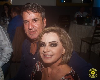 
<a style='margin-left: 5px;' class='btn btn-xs btn-social btn-facebook' href='https://www.facebook.com/sharer/sharer.php?u=https://galeramix.s01.web.getmuller.com.br/imagem/a80/800-800-90/conteudo/site_galerias/80/live-tijucas-galera-mix-espresso-rural-diogo-portugal-14.jpg' rel='popup' data-width='500' data-height='400'><i class='fa fa-facebook'></i>Compartilhar <span class='hidden-xs'>no Facebook</span>
</a> 
<a class='btn btn-default btn-xs' target='_blank' href='imagem/a80/800-800-90/conteudo/site_galerias/80/live-tijucas-galera-mix-espresso-rural-diogo-portugal-14.jpg'>
<span class='glyphicon glyphicon-cloud-download'></span> Salvar
</a>
