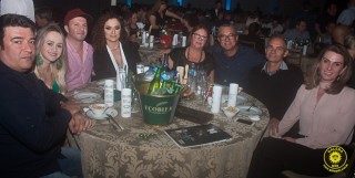 
<a style='margin-left: 5px;' class='btn btn-xs btn-social btn-facebook' href='https://www.facebook.com/sharer/sharer.php?u=https://galeramix.s01.web.getmuller.com.br/imagem/a80/800-800-90/conteudo/site_galerias/80/live-tijucas-galera-mix-espresso-rural-diogo-portugal-17.jpg' rel='popup' data-width='500' data-height='400'><i class='fa fa-facebook'></i>Compartilhar <span class='hidden-xs'>no Facebook</span>
</a> 
<a class='btn btn-default btn-xs' target='_blank' href='imagem/a80/800-800-90/conteudo/site_galerias/80/live-tijucas-galera-mix-espresso-rural-diogo-portugal-17.jpg'>
<span class='glyphicon glyphicon-cloud-download'></span> Salvar
</a>
