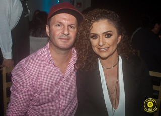 
<a style='margin-left: 5px;' class='btn btn-xs btn-social btn-facebook' href='https://www.facebook.com/sharer/sharer.php?u=https://galeramix.s01.web.getmuller.com.br/imagem/a80/800-800-90/conteudo/site_galerias/80/live-tijucas-galera-mix-espresso-rural-diogo-portugal-18.jpg' rel='popup' data-width='500' data-height='400'><i class='fa fa-facebook'></i>Compartilhar <span class='hidden-xs'>no Facebook</span>
</a> 
<a class='btn btn-default btn-xs' target='_blank' href='imagem/a80/800-800-90/conteudo/site_galerias/80/live-tijucas-galera-mix-espresso-rural-diogo-portugal-18.jpg'>
<span class='glyphicon glyphicon-cloud-download'></span> Salvar
</a>
