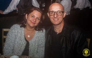 
<a style='margin-left: 5px;' class='btn btn-xs btn-social btn-facebook' href='https://www.facebook.com/sharer/sharer.php?u=https://galeramix.s01.web.getmuller.com.br/imagem/a80/800-800-90/conteudo/site_galerias/80/live-tijucas-galera-mix-espresso-rural-diogo-portugal-24.jpg' rel='popup' data-width='500' data-height='400'><i class='fa fa-facebook'></i>Compartilhar <span class='hidden-xs'>no Facebook</span>
</a> 
<a class='btn btn-default btn-xs' target='_blank' href='imagem/a80/800-800-90/conteudo/site_galerias/80/live-tijucas-galera-mix-espresso-rural-diogo-portugal-24.jpg'>
<span class='glyphicon glyphicon-cloud-download'></span> Salvar
</a>
