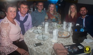 
<a style='margin-left: 5px;' class='btn btn-xs btn-social btn-facebook' href='https://www.facebook.com/sharer/sharer.php?u=https://galeramix.s01.web.getmuller.com.br/imagem/a80/800-800-90/conteudo/site_galerias/80/live-tijucas-galera-mix-espresso-rural-diogo-portugal-26.jpg' rel='popup' data-width='500' data-height='400'><i class='fa fa-facebook'></i>Compartilhar <span class='hidden-xs'>no Facebook</span>
</a> 
<a class='btn btn-default btn-xs' target='_blank' href='imagem/a80/800-800-90/conteudo/site_galerias/80/live-tijucas-galera-mix-espresso-rural-diogo-portugal-26.jpg'>
<span class='glyphicon glyphicon-cloud-download'></span> Salvar
</a>
