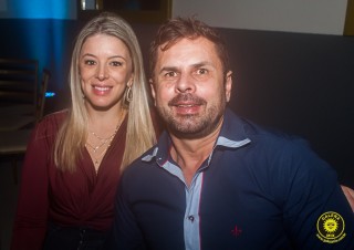 
<a style='margin-left: 5px;' class='btn btn-xs btn-social btn-facebook' href='https://www.facebook.com/sharer/sharer.php?u=https://galeramix.s01.web.getmuller.com.br/imagem/a80/800-800-90/conteudo/site_galerias/80/live-tijucas-galera-mix-espresso-rural-diogo-portugal-28.jpg' rel='popup' data-width='500' data-height='400'><i class='fa fa-facebook'></i>Compartilhar <span class='hidden-xs'>no Facebook</span>
</a> 
<a class='btn btn-default btn-xs' target='_blank' href='imagem/a80/800-800-90/conteudo/site_galerias/80/live-tijucas-galera-mix-espresso-rural-diogo-portugal-28.jpg'>
<span class='glyphicon glyphicon-cloud-download'></span> Salvar
</a>
