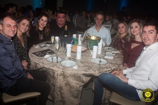 
<a style='margin-left: 5px;' class='btn btn-xs btn-social btn-facebook' href='https://www.facebook.com/sharer/sharer.php?u=https://galeramix.s01.web.getmuller.com.br/imagem/a80/800-800-90/conteudo/site_galerias/80/live-tijucas-galera-mix-espresso-rural-diogo-portugal-42.jpg' rel='popup' data-width='500' data-height='400'><i class='fa fa-facebook'></i>Compartilhar <span class='hidden-xs'>no Facebook</span>
</a> 
<a class='btn btn-default btn-xs' target='_blank' href='imagem/a80/800-800-90/conteudo/site_galerias/80/live-tijucas-galera-mix-espresso-rural-diogo-portugal-42.jpg'>
<span class='glyphicon glyphicon-cloud-download'></span> Salvar
</a>
