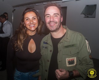 
<a style='margin-left: 5px;' class='btn btn-xs btn-social btn-facebook' href='https://www.facebook.com/sharer/sharer.php?u=https://galeramix.s01.web.getmuller.com.br/imagem/a80/800-800-90/conteudo/site_galerias/80/live-tijucas-galera-mix-espresso-rural-diogo-portugal-58.jpg' rel='popup' data-width='500' data-height='400'><i class='fa fa-facebook'></i>Compartilhar <span class='hidden-xs'>no Facebook</span>
</a> 
<a class='btn btn-default btn-xs' target='_blank' href='imagem/a80/800-800-90/conteudo/site_galerias/80/live-tijucas-galera-mix-espresso-rural-diogo-portugal-58.jpg'>
<span class='glyphicon glyphicon-cloud-download'></span> Salvar
</a>
