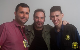 
<a style='margin-left: 5px;' class='btn btn-xs btn-social btn-facebook' href='https://www.facebook.com/sharer/sharer.php?u=https://galeramix.s01.web.getmuller.com.br/imagem/a80/800-800-90/conteudo/site_galerias/80/live-tijucas-galera-mix-espresso-rural-diogo-portugal-67.jpg' rel='popup' data-width='500' data-height='400'><i class='fa fa-facebook'></i>Compartilhar <span class='hidden-xs'>no Facebook</span>
</a> 
<a class='btn btn-default btn-xs' target='_blank' href='imagem/a80/800-800-90/conteudo/site_galerias/80/live-tijucas-galera-mix-espresso-rural-diogo-portugal-67.jpg'>
<span class='glyphicon glyphicon-cloud-download'></span> Salvar
</a>
