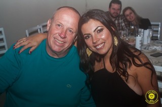 
<a style='margin-left: 5px;' class='btn btn-xs btn-social btn-facebook' href='https://www.facebook.com/sharer/sharer.php?u=https://galeramix.s01.web.getmuller.com.br/imagem/a80/800-800-90/conteudo/site_galerias/80/live-tijucas-galera-mix-espresso-rural-diogo-portugal-74.jpg' rel='popup' data-width='500' data-height='400'><i class='fa fa-facebook'></i>Compartilhar <span class='hidden-xs'>no Facebook</span>
</a> 
<a class='btn btn-default btn-xs' target='_blank' href='imagem/a80/800-800-90/conteudo/site_galerias/80/live-tijucas-galera-mix-espresso-rural-diogo-portugal-74.jpg'>
<span class='glyphicon glyphicon-cloud-download'></span> Salvar
</a>
