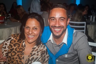 
<a style='margin-left: 5px;' class='btn btn-xs btn-social btn-facebook' href='https://www.facebook.com/sharer/sharer.php?u=https://galeramix.s01.web.getmuller.com.br/imagem/a80/800-800-90/conteudo/site_galerias/80/live-tijucas-galera-mix-espresso-rural-diogo-portugal-80.jpg' rel='popup' data-width='500' data-height='400'><i class='fa fa-facebook'></i>Compartilhar <span class='hidden-xs'>no Facebook</span>
</a> 
<a class='btn btn-default btn-xs' target='_blank' href='imagem/a80/800-800-90/conteudo/site_galerias/80/live-tijucas-galera-mix-espresso-rural-diogo-portugal-80.jpg'>
<span class='glyphicon glyphicon-cloud-download'></span> Salvar
</a>
