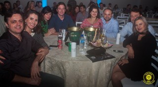 
<a style='margin-left: 5px;' class='btn btn-xs btn-social btn-facebook' href='https://www.facebook.com/sharer/sharer.php?u=https://galeramix.s01.web.getmuller.com.br/imagem/a80/800-800-90/conteudo/site_galerias/80/live-tijucas-galera-mix-espresso-rural-diogo-portugal-82.jpg' rel='popup' data-width='500' data-height='400'><i class='fa fa-facebook'></i>Compartilhar <span class='hidden-xs'>no Facebook</span>
</a> 
<a class='btn btn-default btn-xs' target='_blank' href='imagem/a80/800-800-90/conteudo/site_galerias/80/live-tijucas-galera-mix-espresso-rural-diogo-portugal-82.jpg'>
<span class='glyphicon glyphicon-cloud-download'></span> Salvar
</a>
