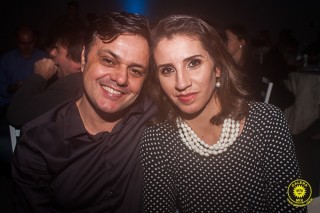 
<a style='margin-left: 5px;' class='btn btn-xs btn-social btn-facebook' href='https://www.facebook.com/sharer/sharer.php?u=https://galeramix.s01.web.getmuller.com.br/imagem/a80/800-800-90/conteudo/site_galerias/80/live-tijucas-galera-mix-espresso-rural-diogo-portugal-83.jpg' rel='popup' data-width='500' data-height='400'><i class='fa fa-facebook'></i>Compartilhar <span class='hidden-xs'>no Facebook</span>
</a> 
<a class='btn btn-default btn-xs' target='_blank' href='imagem/a80/800-800-90/conteudo/site_galerias/80/live-tijucas-galera-mix-espresso-rural-diogo-portugal-83.jpg'>
<span class='glyphicon glyphicon-cloud-download'></span> Salvar
</a>
