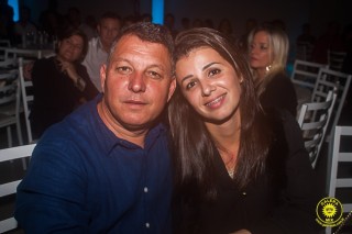 
<a style='margin-left: 5px;' class='btn btn-xs btn-social btn-facebook' href='https://www.facebook.com/sharer/sharer.php?u=https://galeramix.s01.web.getmuller.com.br/imagem/a80/800-800-90/conteudo/site_galerias/80/live-tijucas-galera-mix-espresso-rural-diogo-portugal-90.jpg' rel='popup' data-width='500' data-height='400'><i class='fa fa-facebook'></i>Compartilhar <span class='hidden-xs'>no Facebook</span>
</a> 
<a class='btn btn-default btn-xs' target='_blank' href='imagem/a80/800-800-90/conteudo/site_galerias/80/live-tijucas-galera-mix-espresso-rural-diogo-portugal-90.jpg'>
<span class='glyphicon glyphicon-cloud-download'></span> Salvar
</a>
