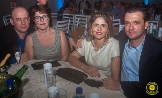 
<a style='margin-left: 5px;' class='btn btn-xs btn-social btn-facebook' href='https://www.facebook.com/sharer/sharer.php?u=https://galeramix.s01.web.getmuller.com.br/imagem/a80/800-800-90/conteudo/site_galerias/80/live-tijucas-galera-mix-espresso-rural-diogo-portugal-93.jpg' rel='popup' data-width='500' data-height='400'><i class='fa fa-facebook'></i>Compartilhar <span class='hidden-xs'>no Facebook</span>
</a> 
<a class='btn btn-default btn-xs' target='_blank' href='imagem/a80/800-800-90/conteudo/site_galerias/80/live-tijucas-galera-mix-espresso-rural-diogo-portugal-93.jpg'>
<span class='glyphicon glyphicon-cloud-download'></span> Salvar
</a>
