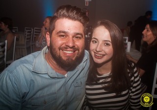 
<a style='margin-left: 5px;' class='btn btn-xs btn-social btn-facebook' href='https://www.facebook.com/sharer/sharer.php?u=https://galeramix.s01.web.getmuller.com.br/imagem/a80/800-800-90/conteudo/site_galerias/80/live-tijucas-galera-mix-espresso-rural-diogo-portugal-95.jpg' rel='popup' data-width='500' data-height='400'><i class='fa fa-facebook'></i>Compartilhar <span class='hidden-xs'>no Facebook</span>
</a> 
<a class='btn btn-default btn-xs' target='_blank' href='imagem/a80/800-800-90/conteudo/site_galerias/80/live-tijucas-galera-mix-espresso-rural-diogo-portugal-95.jpg'>
<span class='glyphicon glyphicon-cloud-download'></span> Salvar
</a>
