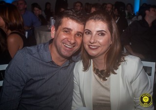 
<a style='margin-left: 5px;' class='btn btn-xs btn-social btn-facebook' href='https://www.facebook.com/sharer/sharer.php?u=https://galeramix.s01.web.getmuller.com.br/imagem/a80/800-800-90/conteudo/site_galerias/80/live-tijucas-galera-mix-espresso-rural-diogo-portugal-96.jpg' rel='popup' data-width='500' data-height='400'><i class='fa fa-facebook'></i>Compartilhar <span class='hidden-xs'>no Facebook</span>
</a> 
<a class='btn btn-default btn-xs' target='_blank' href='imagem/a80/800-800-90/conteudo/site_galerias/80/live-tijucas-galera-mix-espresso-rural-diogo-portugal-96.jpg'>
<span class='glyphicon glyphicon-cloud-download'></span> Salvar
</a>
