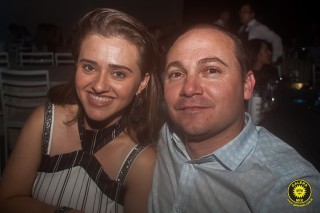 
<a style='margin-left: 5px;' class='btn btn-xs btn-social btn-facebook' href='https://www.facebook.com/sharer/sharer.php?u=https://galeramix.s01.web.getmuller.com.br/imagem/a80/800-800-90/conteudo/site_galerias/80/live-tijucas-galera-mix-espresso-rural-diogo-portugal-98.jpg' rel='popup' data-width='500' data-height='400'><i class='fa fa-facebook'></i>Compartilhar <span class='hidden-xs'>no Facebook</span>
</a> 
<a class='btn btn-default btn-xs' target='_blank' href='imagem/a80/800-800-90/conteudo/site_galerias/80/live-tijucas-galera-mix-espresso-rural-diogo-portugal-98.jpg'>
<span class='glyphicon glyphicon-cloud-download'></span> Salvar
</a>
