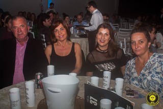 
<a style='margin-left: 5px;' class='btn btn-xs btn-social btn-facebook' href='https://www.facebook.com/sharer/sharer.php?u=https://galeramix.s01.web.getmuller.com.br/imagem/a80/800-800-90/conteudo/site_galerias/80/live-tijucas-galera-mix-espresso-rural-diogo-portugal-99.jpg' rel='popup' data-width='500' data-height='400'><i class='fa fa-facebook'></i>Compartilhar <span class='hidden-xs'>no Facebook</span>
</a> 
<a class='btn btn-default btn-xs' target='_blank' href='imagem/a80/800-800-90/conteudo/site_galerias/80/live-tijucas-galera-mix-espresso-rural-diogo-portugal-99.jpg'>
<span class='glyphicon glyphicon-cloud-download'></span> Salvar
</a>
