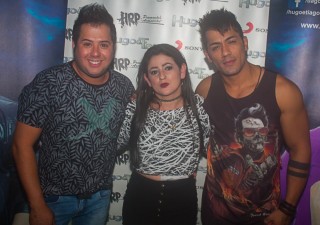 
                <a style='margin-left: 5px;' class='btn btn-xs btn-social btn-facebook' href='https://www.facebook.com/sharer/sharer.php?u=https://galeramix.s01.web.getmuller.com.br/imagem/a82/800-800-90/conteudo/site_galerias/82/festa-do-caminhoneiro-tijucas-hugo-e-thiago-tijucas-103.jpg' rel='popup' data-width='500' data-height='400'><i class='fa fa-facebook'></i>Compartilhar <span class='hidden-xs'>no Facebook</span>
            </a> 
            <a class='btn btn-default btn-xs' target='_blank' href='imagem/a82/800-800-90/conteudo/site_galerias/82/festa-do-caminhoneiro-tijucas-hugo-e-thiago-tijucas-103.jpg'>
                <span class='glyphicon glyphicon-cloud-download'></span> Salvar
            </a>
            