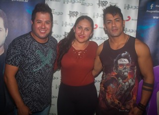 
            <a style='margin-left: 5px;' class='btn btn-xs btn-social btn-facebook' href='https://www.facebook.com/sharer/sharer.php?u=https://galeramix.s01.web.getmuller.com.br/imagem/a82/800-800-90/conteudo/site_galerias/82/festa-do-caminhoneiro-tijucas-hugo-e-thiago-tijucas-104.jpg' rel='popup' data-width='500' data-height='400'><i class='fa fa-facebook'></i>Compartilhar <span class='hidden-xs'>no Facebook</span>
        </a> 
        <a class='btn btn-default btn-xs' target='_blank' href='imagem/a82/800-800-90/conteudo/site_galerias/82/festa-do-caminhoneiro-tijucas-hugo-e-thiago-tijucas-104.jpg'>
            <span class='glyphicon glyphicon-cloud-download'></span> Salvar
        </a>
        