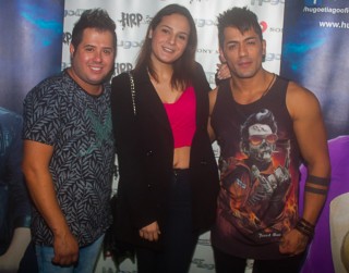 
<a style='margin-left: 5px;' class='btn btn-xs btn-social btn-facebook' href='https://www.facebook.com/sharer/sharer.php?u=https://galeramix.s01.web.getmuller.com.br/imagem/a82/800-800-90/conteudo/site_galerias/82/festa-do-caminhoneiro-tijucas-hugo-e-thiago-tijucas-110.jpg' rel='popup' data-width='500' data-height='400'><i class='fa fa-facebook'></i>Compartilhar <span class='hidden-xs'>no Facebook</span>
</a> 
<a class='btn btn-default btn-xs' target='_blank' href='imagem/a82/800-800-90/conteudo/site_galerias/82/festa-do-caminhoneiro-tijucas-hugo-e-thiago-tijucas-110.jpg'>
<span class='glyphicon glyphicon-cloud-download'></span> Salvar
</a>
