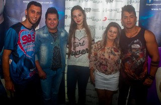 
<a style='margin-left: 5px;' class='btn btn-xs btn-social btn-facebook' href='https://www.facebook.com/sharer/sharer.php?u=https://galeramix.s01.web.getmuller.com.br/imagem/a82/800-800-90/conteudo/site_galerias/82/festa-do-caminhoneiro-tijucas-hugo-e-thiago-tijucas-118.jpg' rel='popup' data-width='500' data-height='400'><i class='fa fa-facebook'></i>Compartilhar <span class='hidden-xs'>no Facebook</span>
</a> 
<a class='btn btn-default btn-xs' target='_blank' href='imagem/a82/800-800-90/conteudo/site_galerias/82/festa-do-caminhoneiro-tijucas-hugo-e-thiago-tijucas-118.jpg'>
<span class='glyphicon glyphicon-cloud-download'></span> Salvar
</a>
