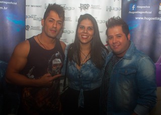 
<a style='margin-left: 5px;' class='btn btn-xs btn-social btn-facebook' href='https://www.facebook.com/sharer/sharer.php?u=https://galeramix.s01.web.getmuller.com.br/imagem/a82/800-800-90/conteudo/site_galerias/82/festa-do-caminhoneiro-tijucas-hugo-e-thiago-tijucas-128.jpg' rel='popup' data-width='500' data-height='400'><i class='fa fa-facebook'></i>Compartilhar <span class='hidden-xs'>no Facebook</span>
</a> 
<a class='btn btn-default btn-xs' target='_blank' href='imagem/a82/800-800-90/conteudo/site_galerias/82/festa-do-caminhoneiro-tijucas-hugo-e-thiago-tijucas-128.jpg'>
<span class='glyphicon glyphicon-cloud-download'></span> Salvar
</a>
