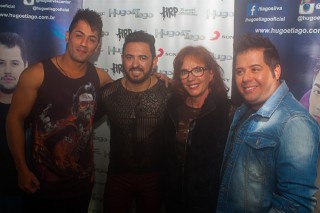 
<a style='margin-left: 5px;' class='btn btn-xs btn-social btn-facebook' href='https://www.facebook.com/sharer/sharer.php?u=https://galeramix.s01.web.getmuller.com.br/imagem/a82/800-800-90/conteudo/site_galerias/82/festa-do-caminhoneiro-tijucas-hugo-e-thiago-tijucas-130.jpg' rel='popup' data-width='500' data-height='400'><i class='fa fa-facebook'></i>Compartilhar <span class='hidden-xs'>no Facebook</span>
</a> 
<a class='btn btn-default btn-xs' target='_blank' href='imagem/a82/800-800-90/conteudo/site_galerias/82/festa-do-caminhoneiro-tijucas-hugo-e-thiago-tijucas-130.jpg'>
<span class='glyphicon glyphicon-cloud-download'></span> Salvar
</a>
