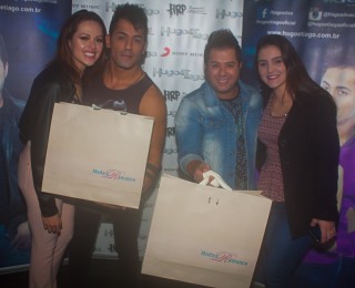 
<a style='margin-left: 5px;' class='btn btn-xs btn-social btn-facebook' href='https://www.facebook.com/sharer/sharer.php?u=https://galeramix.s01.web.getmuller.com.br/imagem/a82/800-800-90/conteudo/site_galerias/82/festa-do-caminhoneiro-tijucas-hugo-e-thiago-tijucas-3.jpg' rel='popup' data-width='500' data-height='400'><i class='fa fa-facebook'></i>Compartilhar <span class='hidden-xs'>no Facebook</span>
</a> 
<a class='btn btn-default btn-xs' target='_blank' href='imagem/a82/800-800-90/conteudo/site_galerias/82/festa-do-caminhoneiro-tijucas-hugo-e-thiago-tijucas-3.jpg'>
<span class='glyphicon glyphicon-cloud-download'></span> Salvar
</a>
