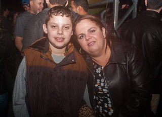 
<a style='margin-left: 5px;' class='btn btn-xs btn-social btn-facebook' href='https://www.facebook.com/sharer/sharer.php?u=https://galeramix.s01.web.getmuller.com.br/imagem/a82/800-800-90/conteudo/site_galerias/82/festa-do-caminhoneiro-tijucas-hugo-e-thiago-tijucas-43.jpg' rel='popup' data-width='500' data-height='400'><i class='fa fa-facebook'></i>Compartilhar <span class='hidden-xs'>no Facebook</span>
</a> 
<a class='btn btn-default btn-xs' target='_blank' href='imagem/a82/800-800-90/conteudo/site_galerias/82/festa-do-caminhoneiro-tijucas-hugo-e-thiago-tijucas-43.jpg'>
<span class='glyphicon glyphicon-cloud-download'></span> Salvar
</a>
