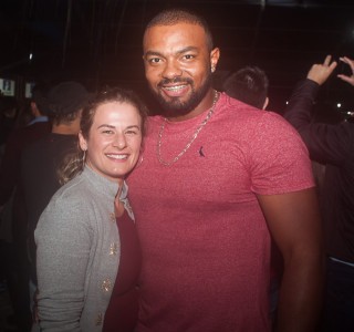 
<a style='margin-left: 5px;' class='btn btn-xs btn-social btn-facebook' href='https://www.facebook.com/sharer/sharer.php?u=https://galeramix.s01.web.getmuller.com.br/imagem/a82/800-800-90/conteudo/site_galerias/82/festa-do-caminhoneiro-tijucas-hugo-e-thiago-tijucas-55.jpg' rel='popup' data-width='500' data-height='400'><i class='fa fa-facebook'></i>Compartilhar <span class='hidden-xs'>no Facebook</span>
</a> 
<a class='btn btn-default btn-xs' target='_blank' href='imagem/a82/800-800-90/conteudo/site_galerias/82/festa-do-caminhoneiro-tijucas-hugo-e-thiago-tijucas-55.jpg'>
<span class='glyphicon glyphicon-cloud-download'></span> Salvar
</a>
