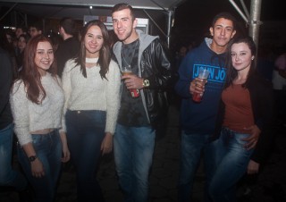 
<a style='margin-left: 5px;' class='btn btn-xs btn-social btn-facebook' href='https://www.facebook.com/sharer/sharer.php?u=https://galeramix.s01.web.getmuller.com.br/imagem/a82/800-800-90/conteudo/site_galerias/82/festa-do-caminhoneiro-tijucas-hugo-e-thiago-tijucas-60.jpg' rel='popup' data-width='500' data-height='400'><i class='fa fa-facebook'></i>Compartilhar <span class='hidden-xs'>no Facebook</span>
</a> 
<a class='btn btn-default btn-xs' target='_blank' href='imagem/a82/800-800-90/conteudo/site_galerias/82/festa-do-caminhoneiro-tijucas-hugo-e-thiago-tijucas-60.jpg'>
<span class='glyphicon glyphicon-cloud-download'></span> Salvar
</a>
