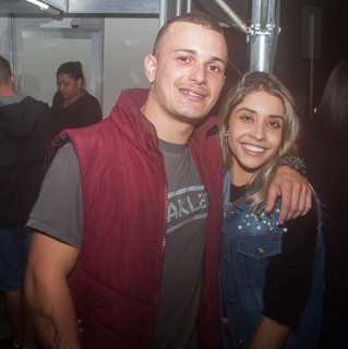 
<a style='margin-left: 5px;' class='btn btn-xs btn-social btn-facebook' href='https://www.facebook.com/sharer/sharer.php?u=https://galeramix.s01.web.getmuller.com.br/imagem/a82/800-800-90/conteudo/site_galerias/82/festa-do-caminhoneiro-tijucas-hugo-e-thiago-tijucas-61.jpg' rel='popup' data-width='500' data-height='400'><i class='fa fa-facebook'></i>Compartilhar <span class='hidden-xs'>no Facebook</span>
</a> 
<a class='btn btn-default btn-xs' target='_blank' href='imagem/a82/800-800-90/conteudo/site_galerias/82/festa-do-caminhoneiro-tijucas-hugo-e-thiago-tijucas-61.jpg'>
<span class='glyphicon glyphicon-cloud-download'></span> Salvar
</a>
