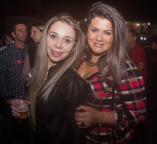 
<a style='margin-left: 5px;' class='btn btn-xs btn-social btn-facebook' href='https://www.facebook.com/sharer/sharer.php?u=https://galeramix.s01.web.getmuller.com.br/imagem/a82/800-800-90/conteudo/site_galerias/82/festa-do-caminhoneiro-tijucas-hugo-e-thiago-tijucas-67.jpg' rel='popup' data-width='500' data-height='400'><i class='fa fa-facebook'></i>Compartilhar <span class='hidden-xs'>no Facebook</span>
</a> 
<a class='btn btn-default btn-xs' target='_blank' href='imagem/a82/800-800-90/conteudo/site_galerias/82/festa-do-caminhoneiro-tijucas-hugo-e-thiago-tijucas-67.jpg'>
<span class='glyphicon glyphicon-cloud-download'></span> Salvar
</a>
