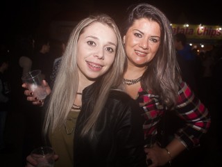 
<a style='margin-left: 5px;' class='btn btn-xs btn-social btn-facebook' href='https://www.facebook.com/sharer/sharer.php?u=https://galeramix.s01.web.getmuller.com.br/imagem/a82/800-800-90/conteudo/site_galerias/82/festa-do-caminhoneiro-tijucas-hugo-e-thiago-tijucas-68.jpg' rel='popup' data-width='500' data-height='400'><i class='fa fa-facebook'></i>Compartilhar <span class='hidden-xs'>no Facebook</span>
</a> 
<a class='btn btn-default btn-xs' target='_blank' href='imagem/a82/800-800-90/conteudo/site_galerias/82/festa-do-caminhoneiro-tijucas-hugo-e-thiago-tijucas-68.jpg'>
<span class='glyphicon glyphicon-cloud-download'></span> Salvar
</a>
