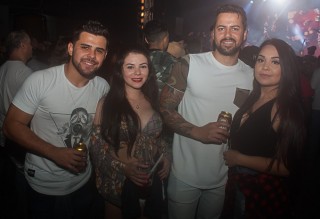 
<a style='margin-left: 5px;' class='btn btn-xs btn-social btn-facebook' href='https://www.facebook.com/sharer/sharer.php?u=https://galeramix.s01.web.getmuller.com.br/imagem/a82/800-800-90/conteudo/site_galerias/82/festa-do-caminhoneiro-tijucas-hugo-e-thiago-tijucas-72.jpg' rel='popup' data-width='500' data-height='400'><i class='fa fa-facebook'></i>Compartilhar <span class='hidden-xs'>no Facebook</span>
</a> 
<a class='btn btn-default btn-xs' target='_blank' href='imagem/a82/800-800-90/conteudo/site_galerias/82/festa-do-caminhoneiro-tijucas-hugo-e-thiago-tijucas-72.jpg'>
<span class='glyphicon glyphicon-cloud-download'></span> Salvar
</a>
