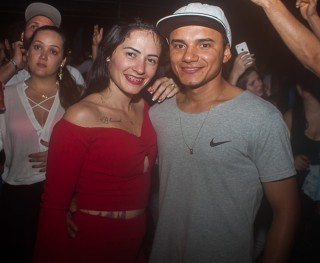 
<a style='margin-left: 5px;' class='btn btn-xs btn-social btn-facebook' href='https://www.facebook.com/sharer/sharer.php?u=https://galeramix.s01.web.getmuller.com.br/imagem/a82/800-800-90/conteudo/site_galerias/82/festa-do-caminhoneiro-tijucas-hugo-e-thiago-tijucas-74.jpg' rel='popup' data-width='500' data-height='400'><i class='fa fa-facebook'></i>Compartilhar <span class='hidden-xs'>no Facebook</span>
</a> 
<a class='btn btn-default btn-xs' target='_blank' href='imagem/a82/800-800-90/conteudo/site_galerias/82/festa-do-caminhoneiro-tijucas-hugo-e-thiago-tijucas-74.jpg'>
<span class='glyphicon glyphicon-cloud-download'></span> Salvar
</a>
