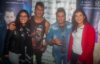 
<a style='margin-left: 5px;' class='btn btn-xs btn-social btn-facebook' href='https://www.facebook.com/sharer/sharer.php?u=https://galeramix.s01.web.getmuller.com.br/imagem/a82/800-800-90/conteudo/site_galerias/82/festa-do-caminhoneiro-tijucas-hugo-e-thiago-tijucas-9.jpg' rel='popup' data-width='500' data-height='400'><i class='fa fa-facebook'></i>Compartilhar <span class='hidden-xs'>no Facebook</span>
</a> 
<a class='btn btn-default btn-xs' target='_blank' href='imagem/a82/800-800-90/conteudo/site_galerias/82/festa-do-caminhoneiro-tijucas-hugo-e-thiago-tijucas-9.jpg'>
<span class='glyphicon glyphicon-cloud-download'></span> Salvar
</a>
