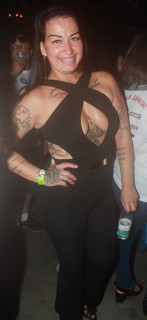 
                            <a style='margin-left: 5px;' class='btn btn-xs btn-social btn-facebook' href='https://www.facebook.com/sharer/sharer.php?u=https://galeramix.s01.web.getmuller.com.br/imagem/a84/800-800-90/conteudo/site_galerias/84/feijoada-do-jean-negao-galera-mix-11.jpg' rel='popup' data-width='500' data-height='400'><i class='fa fa-facebook'></i>Compartilhar <span class='hidden-xs'>no Facebook</span>
                        </a> 
                        <a class='btn btn-default btn-xs' target='_blank' href='imagem/a84/800-800-90/conteudo/site_galerias/84/feijoada-do-jean-negao-galera-mix-11.jpg'>
                            <span class='glyphicon glyphicon-cloud-download'></span> Salvar
                        </a>
                        