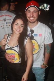 
<a style='margin-left: 5px;' class='btn btn-xs btn-social btn-facebook' href='https://www.facebook.com/sharer/sharer.php?u=https://galeramix.s01.web.getmuller.com.br/imagem/a84/800-800-90/conteudo/site_galerias/84/feijoada-do-jean-negao-galera-mix-20.jpg' rel='popup' data-width='500' data-height='400'><i class='fa fa-facebook'></i>Compartilhar <span class='hidden-xs'>no Facebook</span>
</a> 
<a class='btn btn-default btn-xs' target='_blank' href='imagem/a84/800-800-90/conteudo/site_galerias/84/feijoada-do-jean-negao-galera-mix-20.jpg'>
<span class='glyphicon glyphicon-cloud-download'></span> Salvar
</a>
