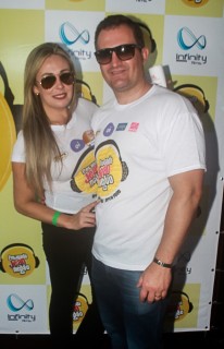 
<a style='margin-left: 5px;' class='btn btn-xs btn-social btn-facebook' href='https://www.facebook.com/sharer/sharer.php?u=https://galeramix.s01.web.getmuller.com.br/imagem/a84/800-800-90/conteudo/site_galerias/84/feijoada-do-jean-negao-galera-mix-49.jpg' rel='popup' data-width='500' data-height='400'><i class='fa fa-facebook'></i>Compartilhar <span class='hidden-xs'>no Facebook</span>
</a> 
<a class='btn btn-default btn-xs' target='_blank' href='imagem/a84/800-800-90/conteudo/site_galerias/84/feijoada-do-jean-negao-galera-mix-49.jpg'>
<span class='glyphicon glyphicon-cloud-download'></span> Salvar
</a>
