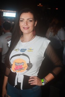 
<a style='margin-left: 5px;' class='btn btn-xs btn-social btn-facebook' href='https://www.facebook.com/sharer/sharer.php?u=https://galeramix.s01.web.getmuller.com.br/imagem/a84/800-800-90/conteudo/site_galerias/84/feijoada-do-jean-negao-galera-mix-6.jpg' rel='popup' data-width='500' data-height='400'><i class='fa fa-facebook'></i>Compartilhar <span class='hidden-xs'>no Facebook</span>
</a> 
<a class='btn btn-default btn-xs' target='_blank' href='imagem/a84/800-800-90/conteudo/site_galerias/84/feijoada-do-jean-negao-galera-mix-6.jpg'>
<span class='glyphicon glyphicon-cloud-download'></span> Salvar
</a>
