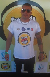 
<a style='margin-left: 5px;' class='btn btn-xs btn-social btn-facebook' href='https://www.facebook.com/sharer/sharer.php?u=https://galeramix.s01.web.getmuller.com.br/imagem/a84/800-800-90/conteudo/site_galerias/84/feijoada-do-jean-negao-galera-mix-83.jpg' rel='popup' data-width='500' data-height='400'><i class='fa fa-facebook'></i>Compartilhar <span class='hidden-xs'>no Facebook</span>
</a> 
<a class='btn btn-default btn-xs' target='_blank' href='imagem/a84/800-800-90/conteudo/site_galerias/84/feijoada-do-jean-negao-galera-mix-83.jpg'>
<span class='glyphicon glyphicon-cloud-download'></span> Salvar
</a>
