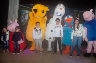 
<a style='margin-left: 5px;' class='btn btn-xs btn-social btn-facebook' href='https://www.facebook.com/sharer/sharer.php?u=https://galeramix.s01.web.getmuller.com.br/imagem/a85/800-800-90/conteudo/site_galerias/85/img2971.jpg' rel='popup' data-width='500' data-height='400'><i class='fa fa-facebook'></i>Compartilhar <span class='hidden-xs'>no Facebook</span>
</a> 
<a class='btn btn-default btn-xs' target='_blank' href='imagem/a85/800-800-90/conteudo/site_galerias/85/img2971.jpg'>
<span class='glyphicon glyphicon-cloud-download'></span> Salvar
</a>
