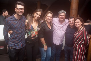 
<a style='margin-left: 5px;' class='btn btn-xs btn-social btn-facebook' href='https://www.facebook.com/sharer/sharer.php?u=https://galeramix.s01.web.getmuller.com.br/imagem/a86/800-800-90/conteudo/site_galerias/86/skank-petry-galera-mix-29.jpg' rel='popup' data-width='500' data-height='400'><i class='fa fa-facebook'></i>Compartilhar <span class='hidden-xs'>no Facebook</span>
</a> 
<a class='btn btn-default btn-xs' target='_blank' href='imagem/a86/800-800-90/conteudo/site_galerias/86/skank-petry-galera-mix-29.jpg'>
<span class='glyphicon glyphicon-cloud-download'></span> Salvar
</a>
